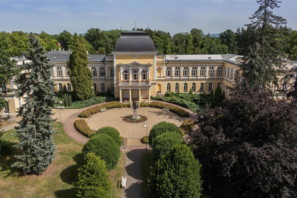 Spa Resort Pawlik-Aquaforum Františkovy Lázně Екстериор снимка