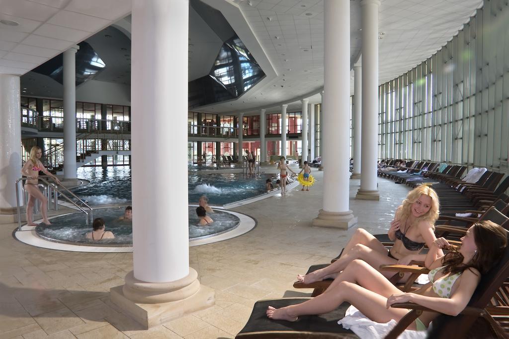 Spa Resort Pawlik-Aquaforum Františkovy Lázně Екстериор снимка