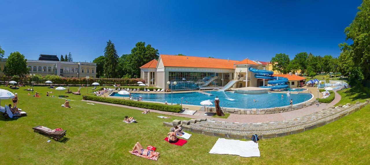Spa Resort Pawlik-Aquaforum Františkovy Lázně Екстериор снимка